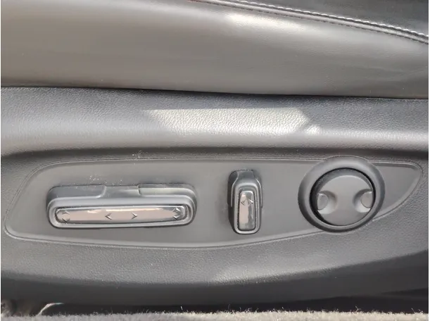 Car image 31