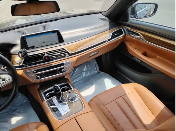 Car image 23