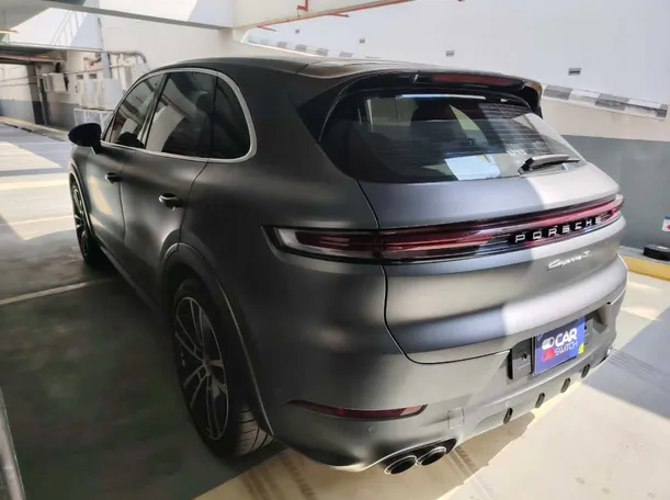 Car image 7