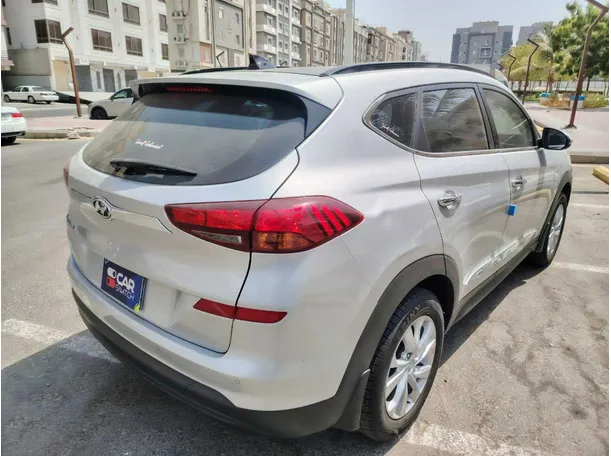 Car image 5
