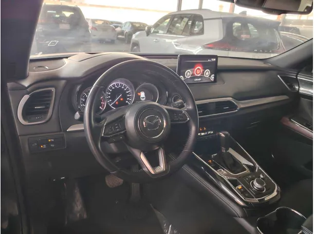 Car image 13