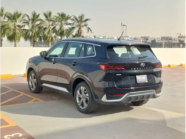 Car image 7