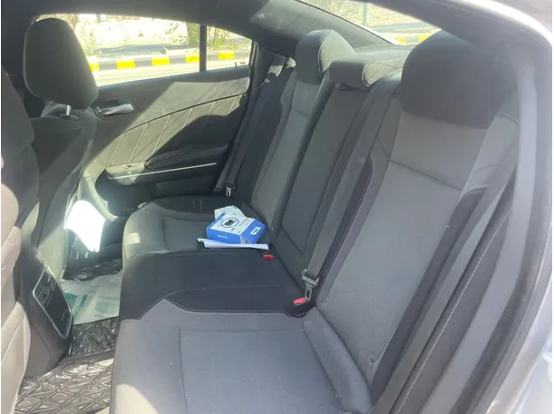 Car image 16