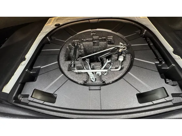 Car image 29
