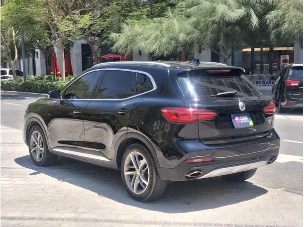 Car image 7