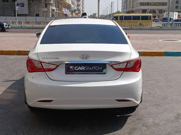 Car image 6