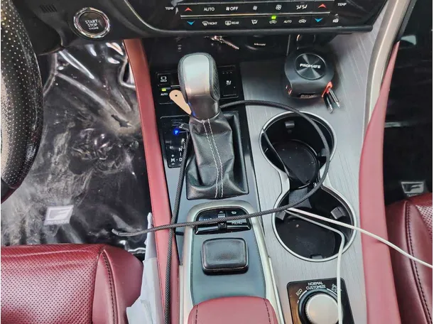Car image 20