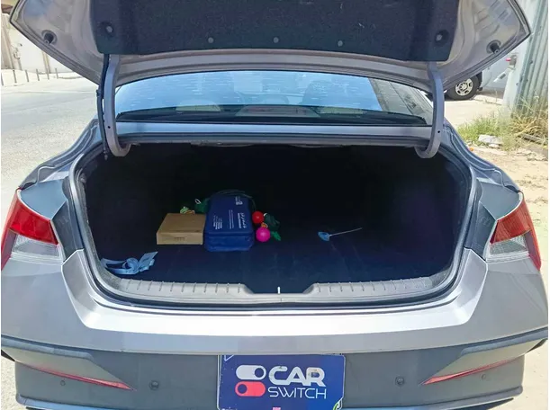 Car image 25