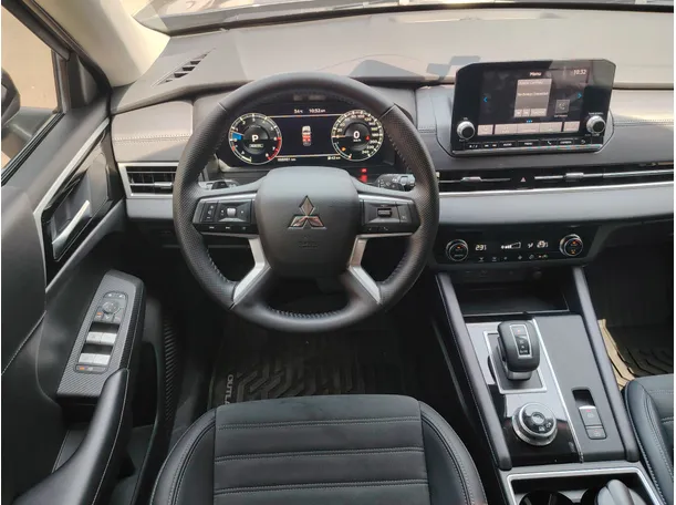 Car image 28