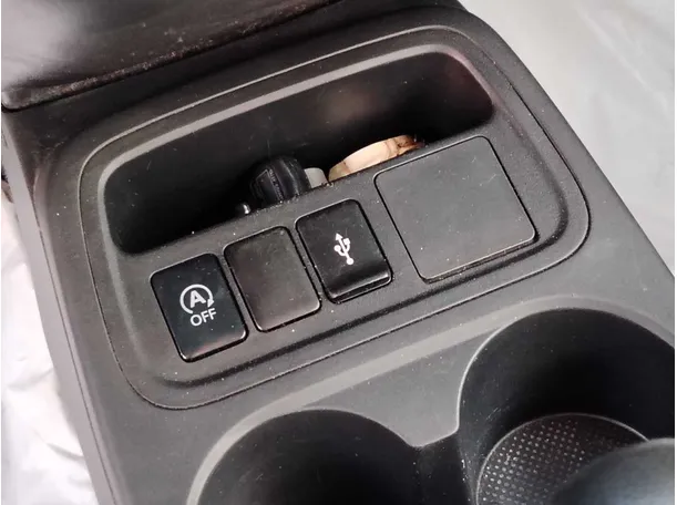 Car image 23