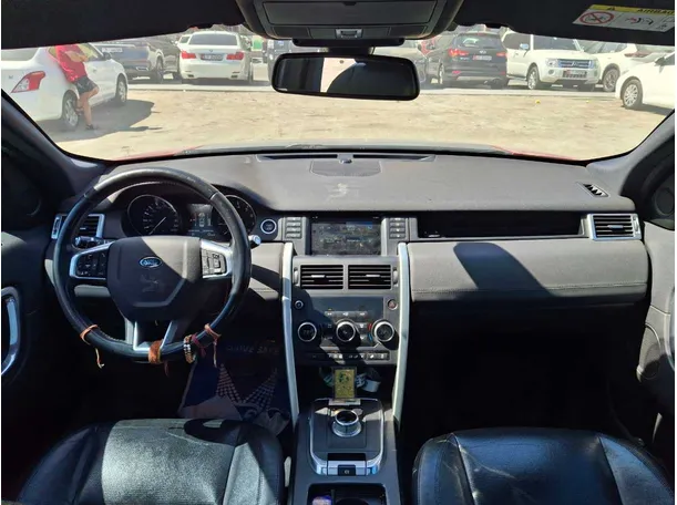 Car image 14
