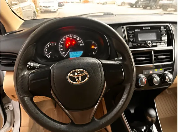 Car image 20