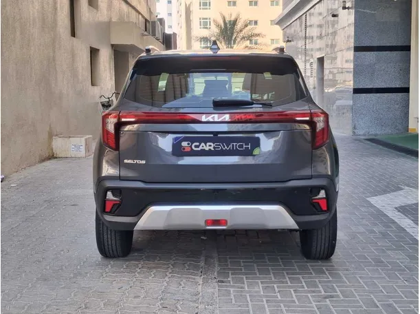 Car image 6