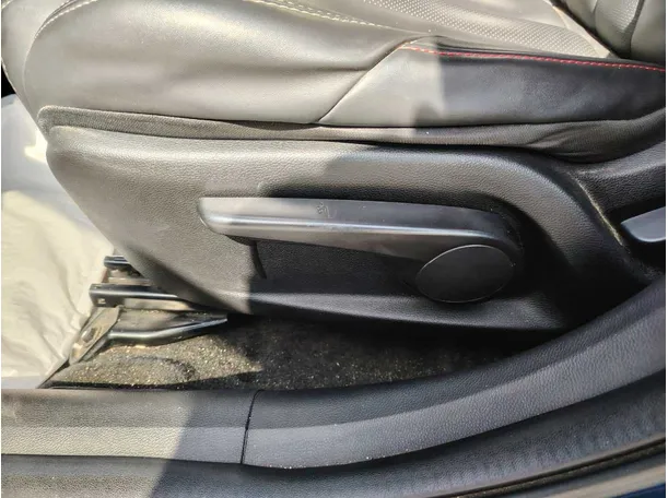 Car image 37