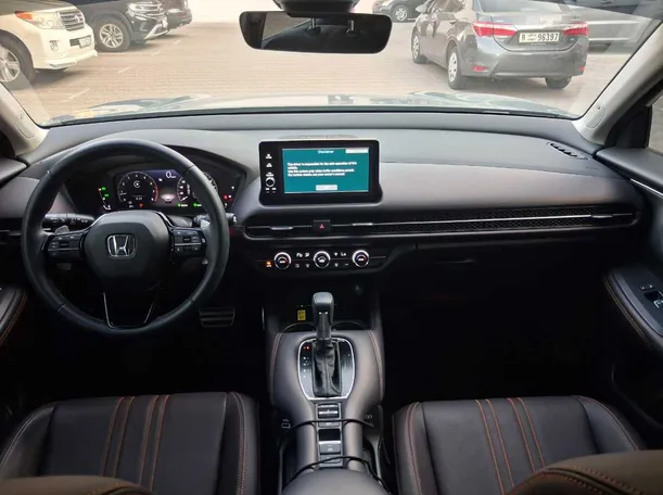 Car image 15