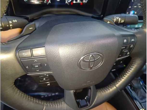 Car image 32
