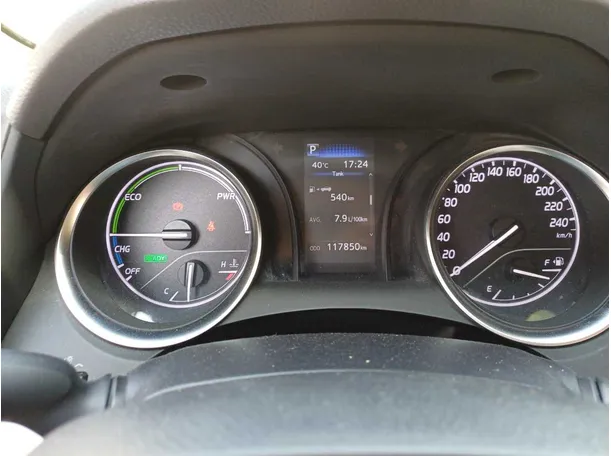 Car image 19