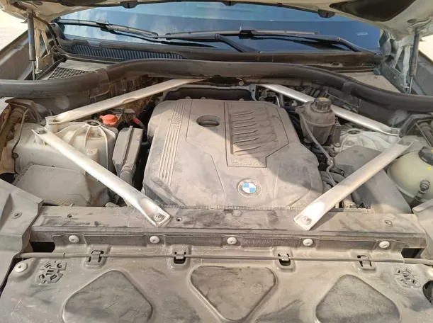 Car image 39