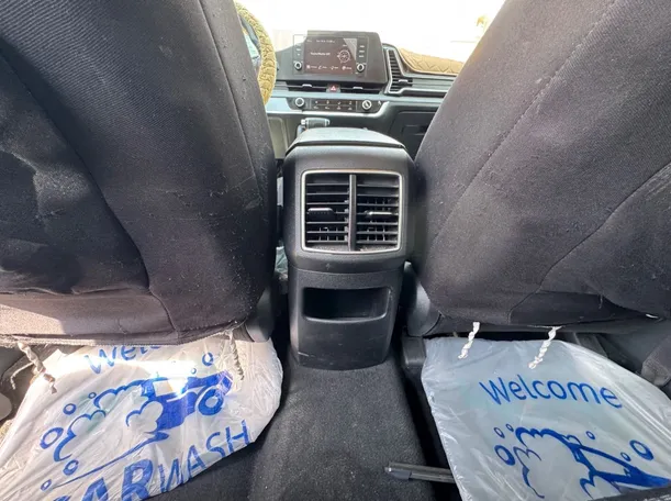 Car image 24
