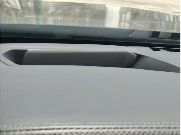 Car image 37