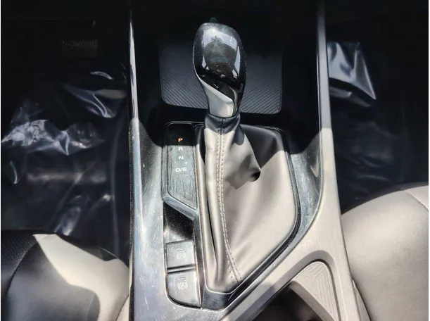 Car image 24