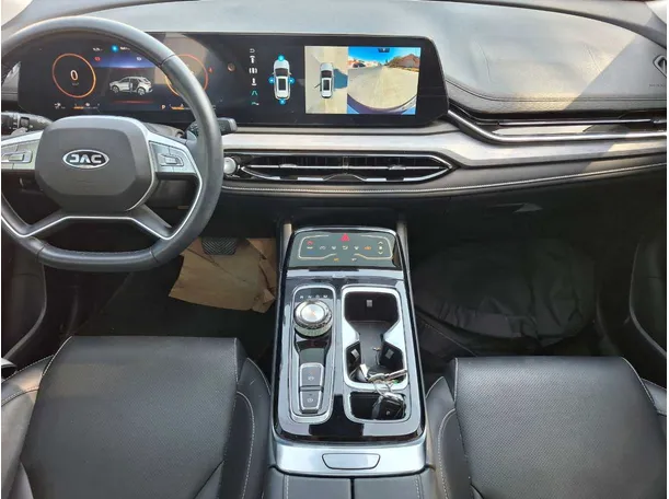 Car image 15