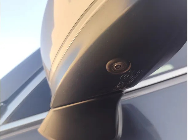 Car image 37