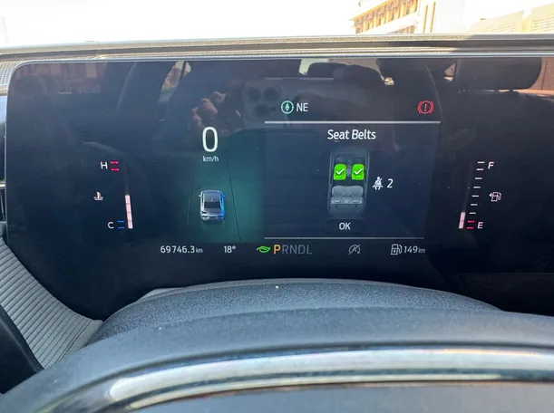 Car image 18