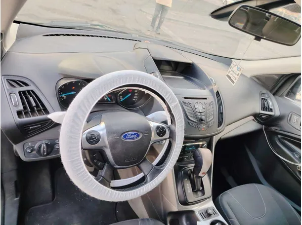 Car image 13