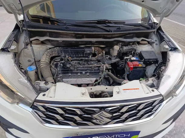 Car image 30