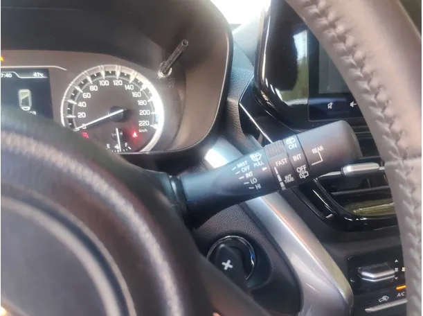 Car image 32