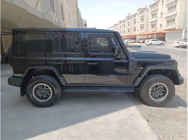 Car image 4