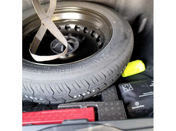 Car image 37