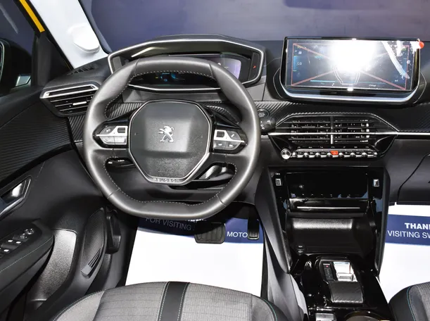 Car image 6