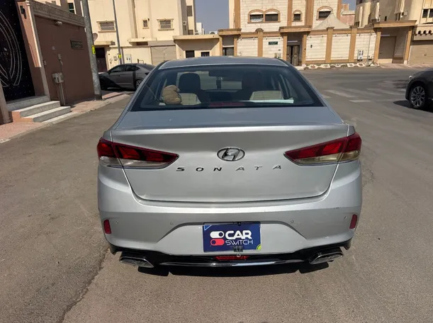 Car image 6