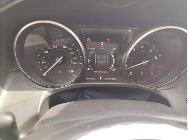 Car image 24