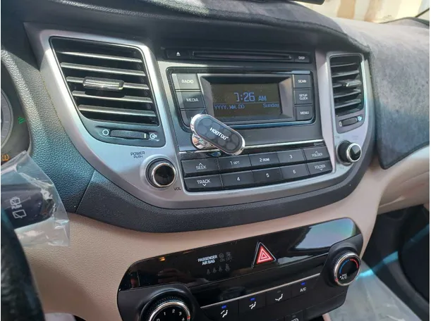 Car image 17