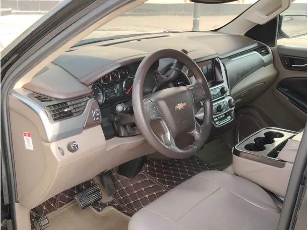Car image 12