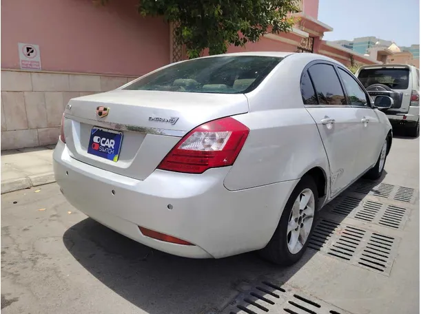 Car image 5