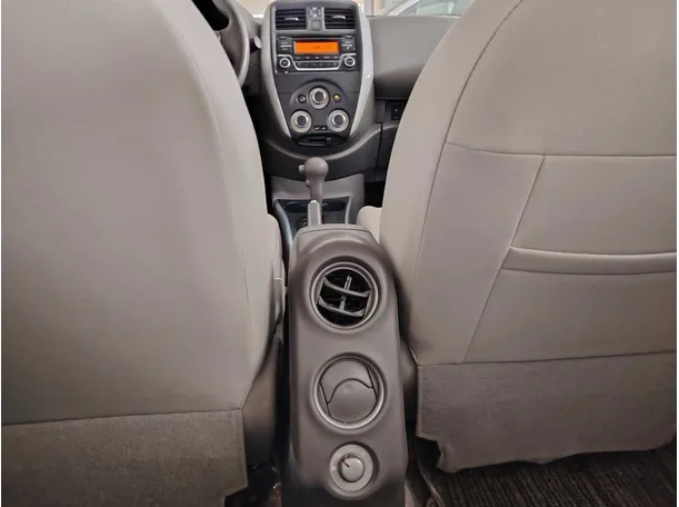 Car image 24