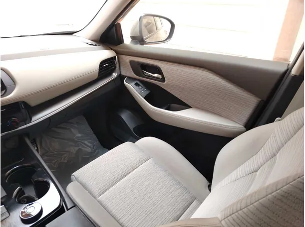 Car image 34