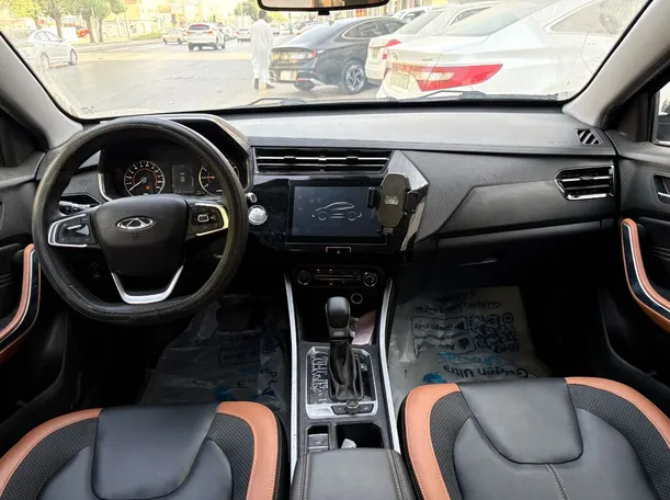 Car image 18