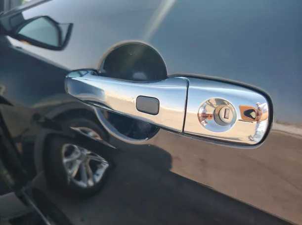 Car image 35