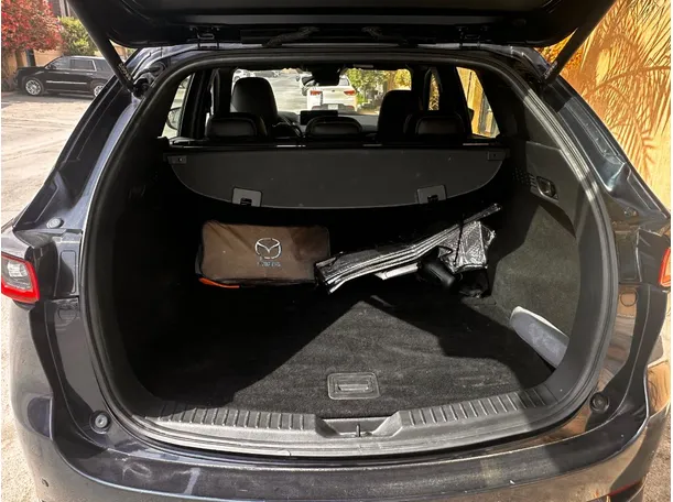 Car image 22