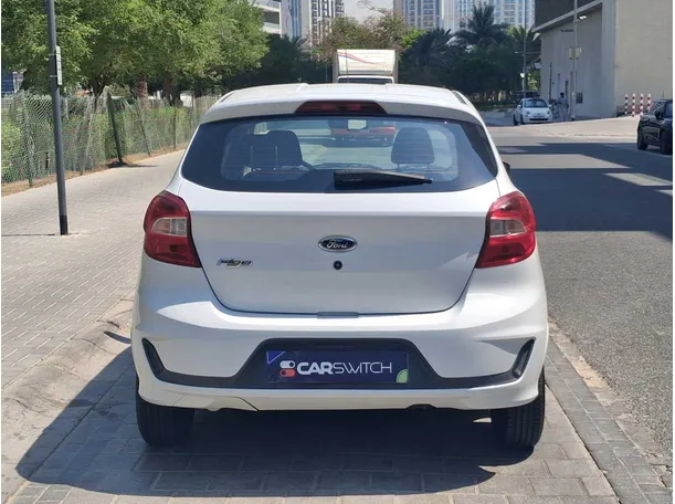 Car image 6