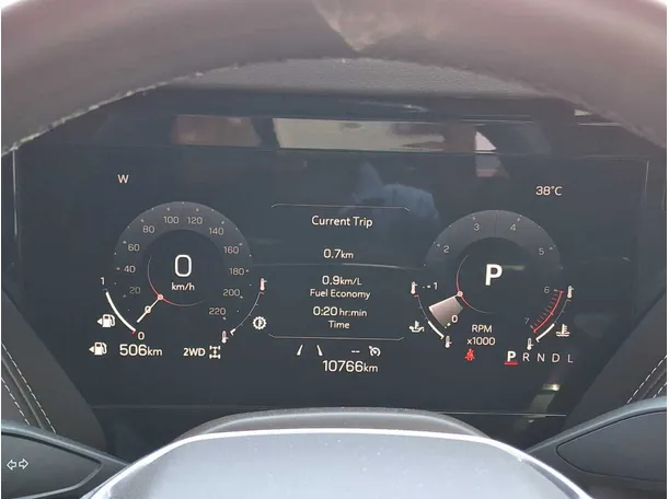 Car image 24