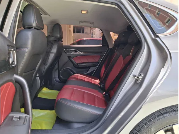 Car image 13