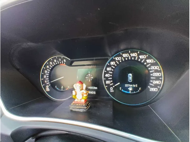Car image 27