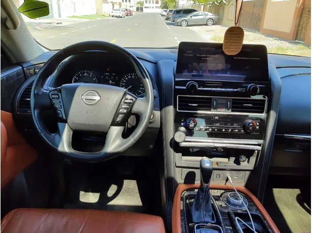 Car image 16