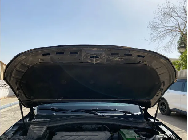 Car image 32